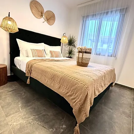 Sea View 2-bedroom In Port 公寓 *