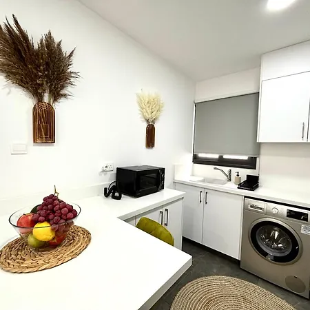 Sea View 2-bedroom In Port 公寓 *