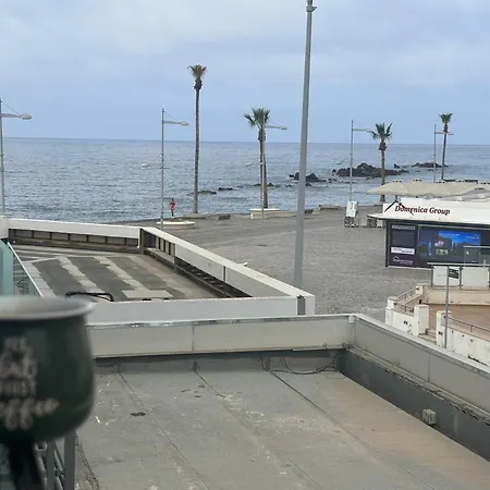 Sea View 2-bedroom In Port 公寓 *